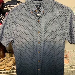 Men’s American Eagle button down shirt